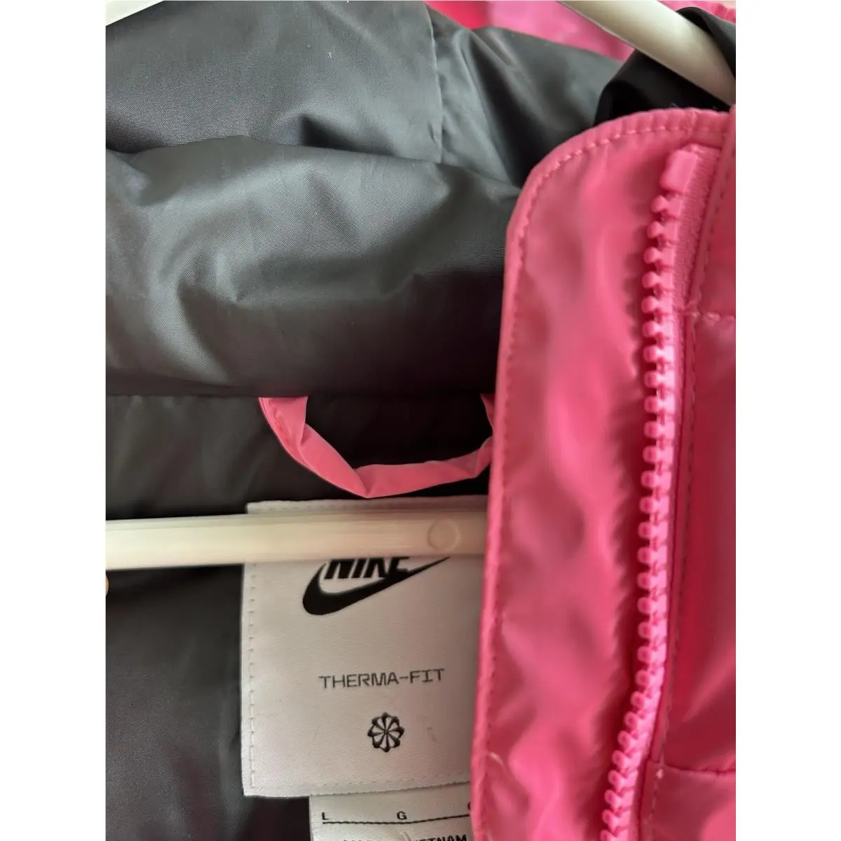 Nike clothing - Pink (UPC: 198482140892) 2
