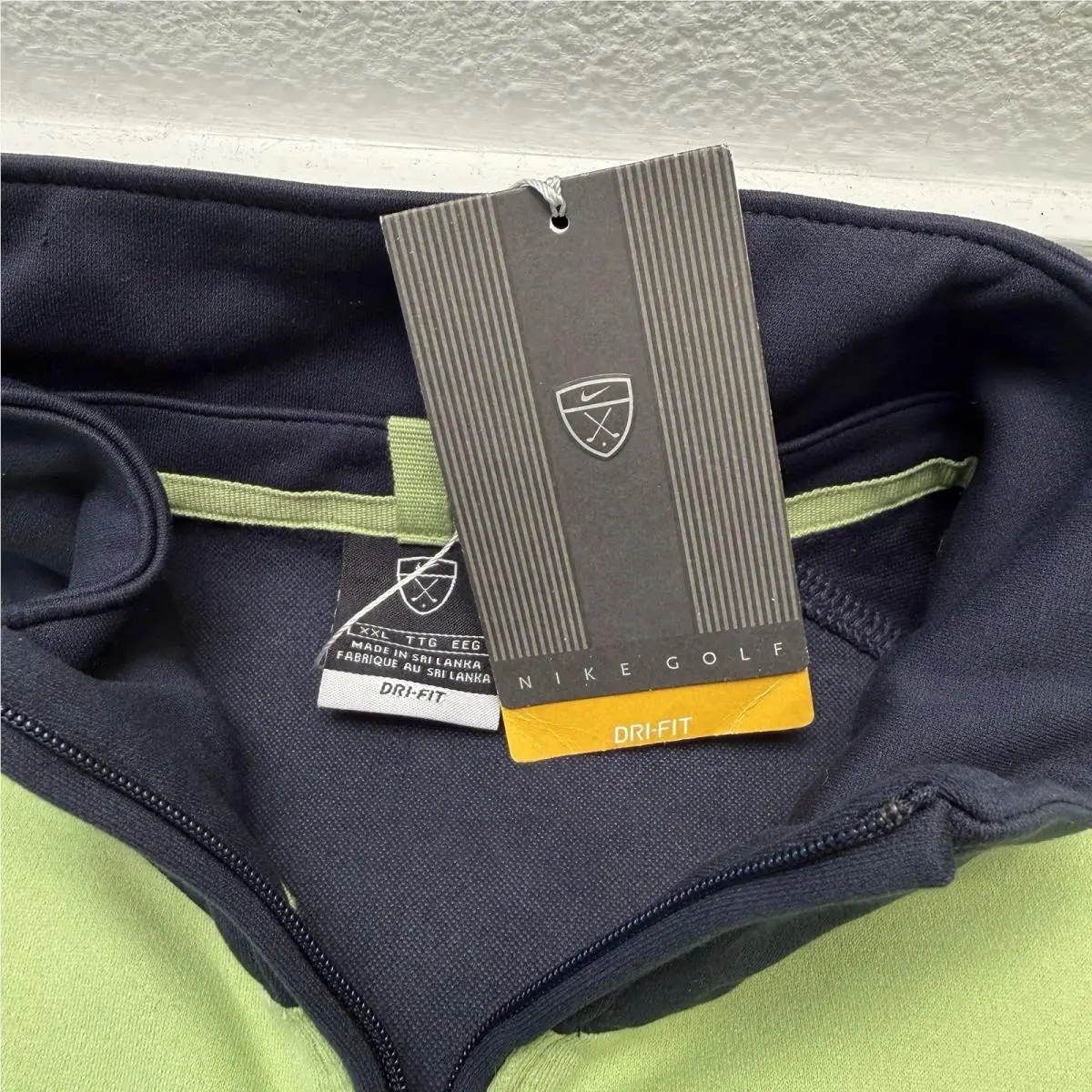 Nike clothing - Nike Dri-Fit - Green 1