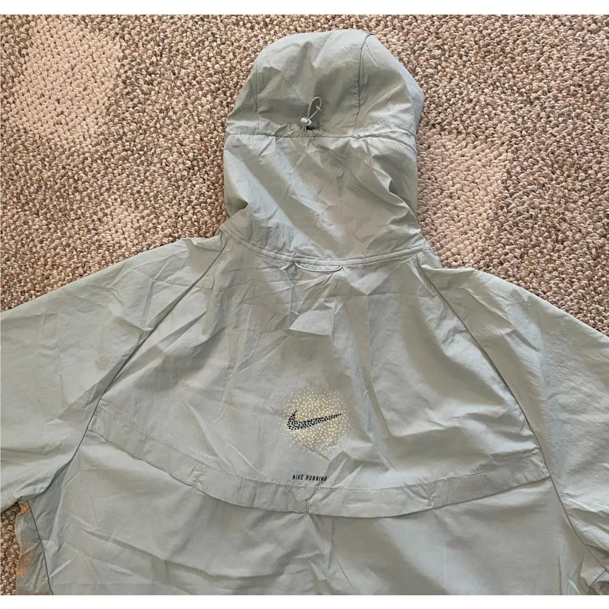 Nike clothing - Green (UPC: 198728732249) 3