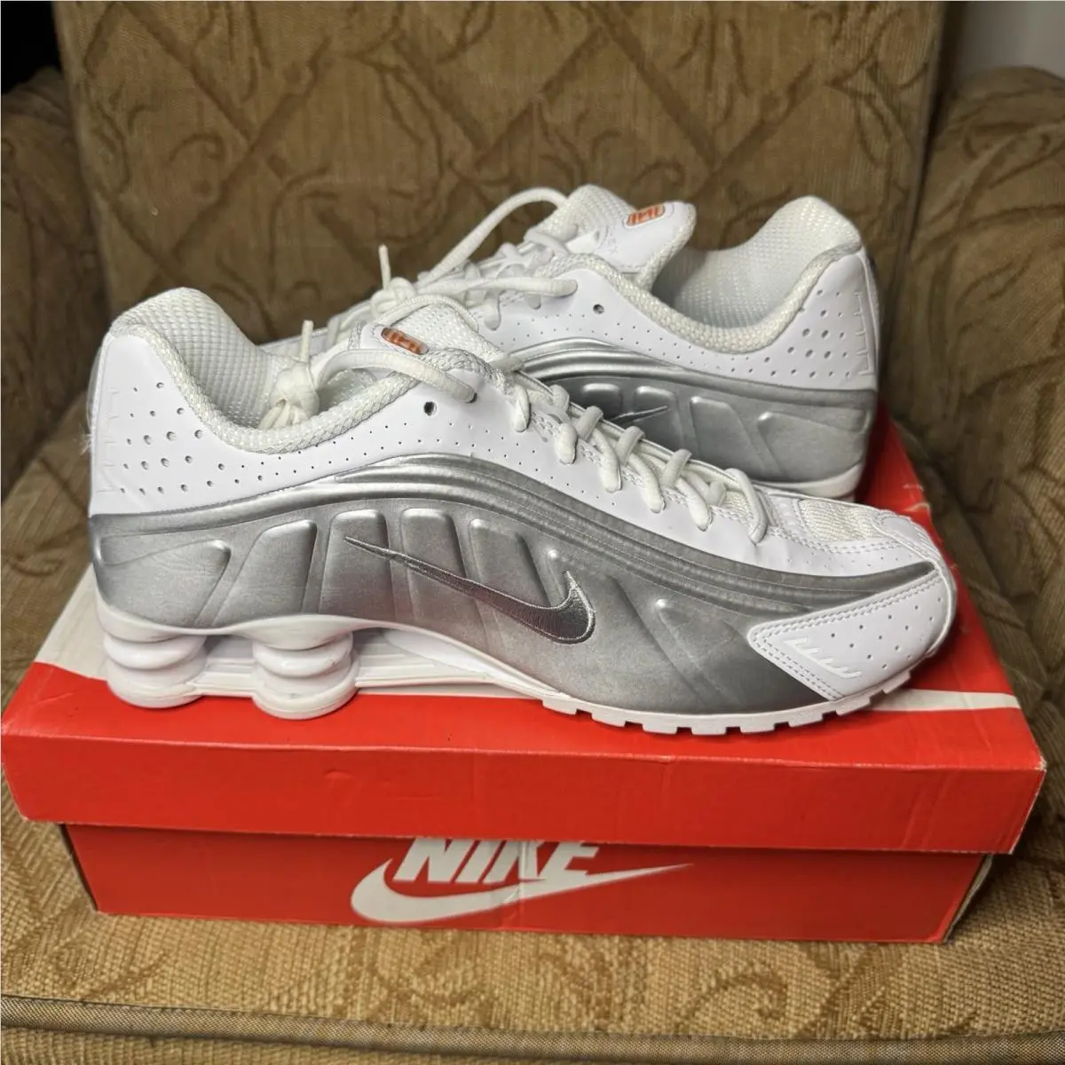 Nike shoes - Nike Shox R4 - Shox - 104265131 - White (UPC: 0192499287304) 0