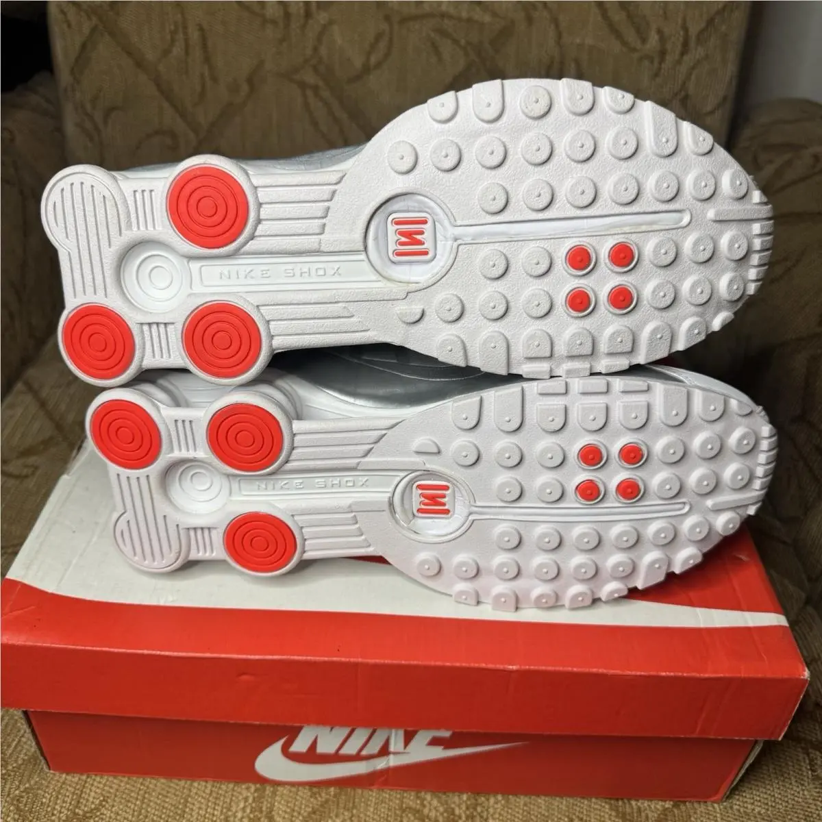 Nike shoes - Nike Shox R4 - Shox - 104265131 - White (UPC: 0192499287304) 4