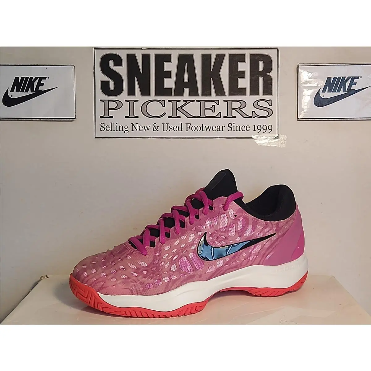 Women`s Air Zoom Cage 3 HC Tennis - Size: 7 - 918199 600 - Active Fuchsia by Nike