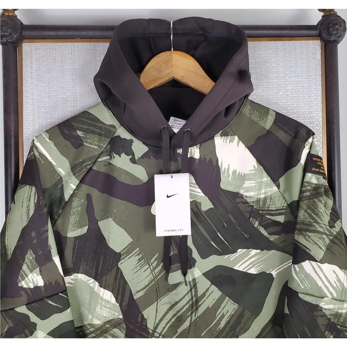 Nike clothing - golf casual long sleeve size mens pullover water wind long sleeve hooded hoodie swoosh jacket windbreaker hoody camouflage hawaiian NWT - Green 0