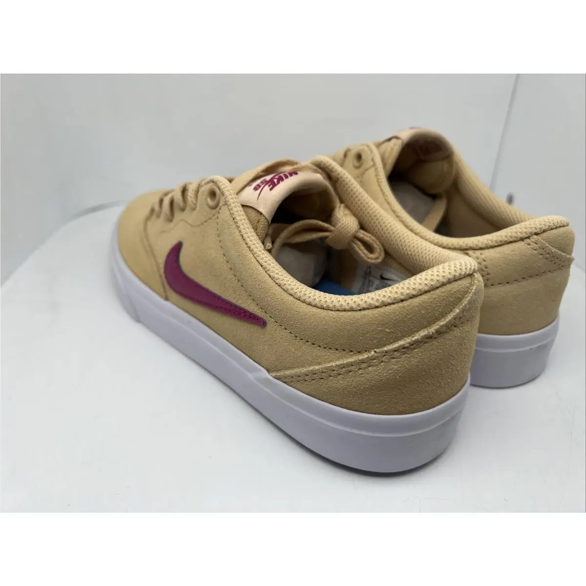 Nike shoes - Nike SB Charge - Charge - CQ2470200 - Yellow 1