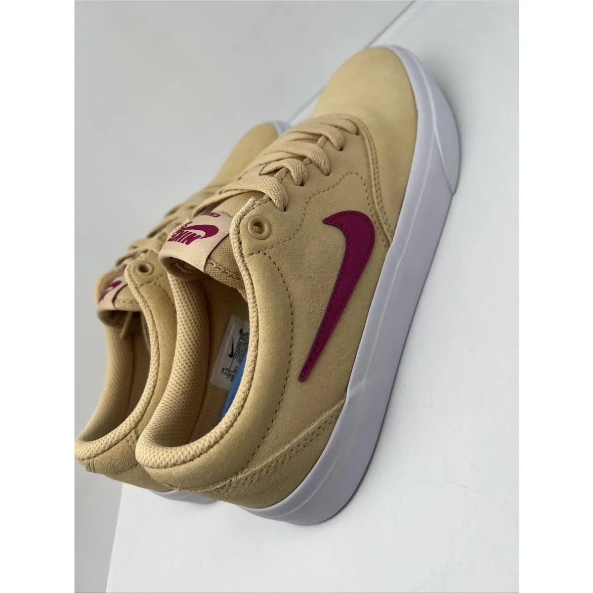 Nike shoes - Nike SB Charge - Charge - CQ2470200 - Yellow 3