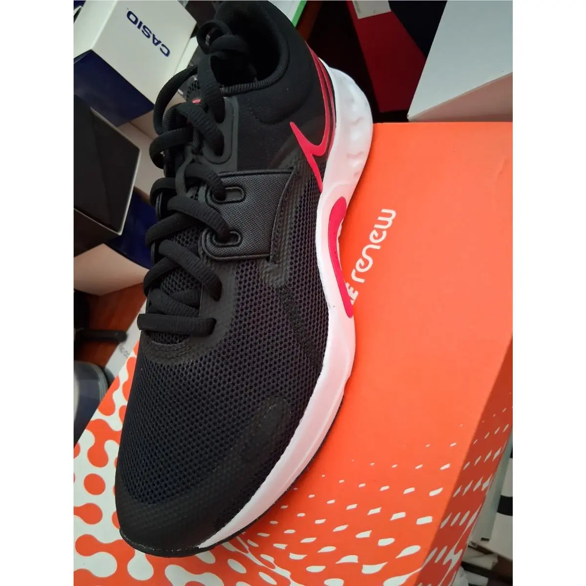 Renew Retaliation 3 Men`s Sneakers 10.5M by Nike