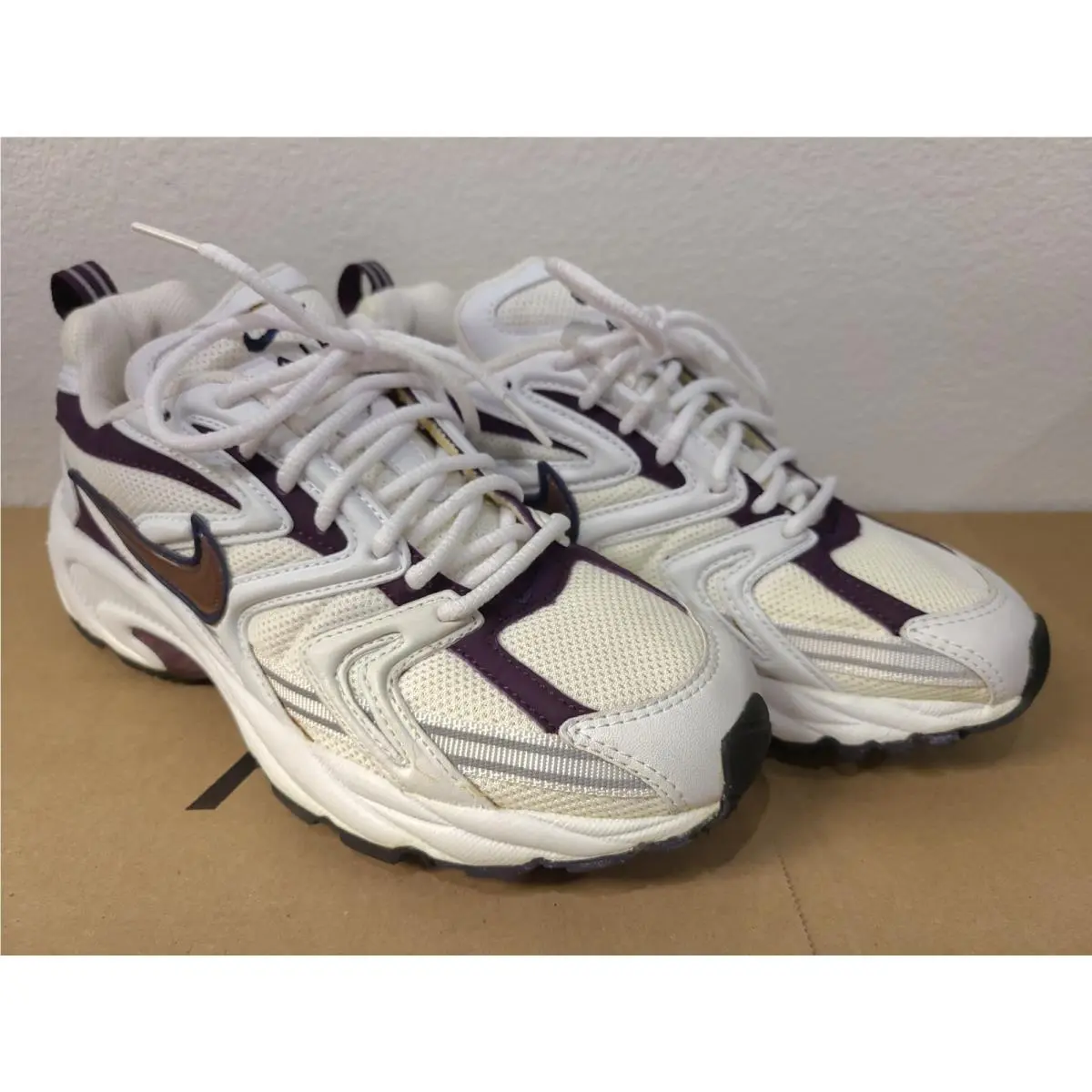 Nike shoes - NIKE Air Alate - Air Alate - 103046-151 - White (UPC: 091202886622) 2