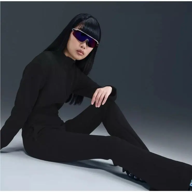 Nike clothing - Black (UPC: 0198485085213) 4