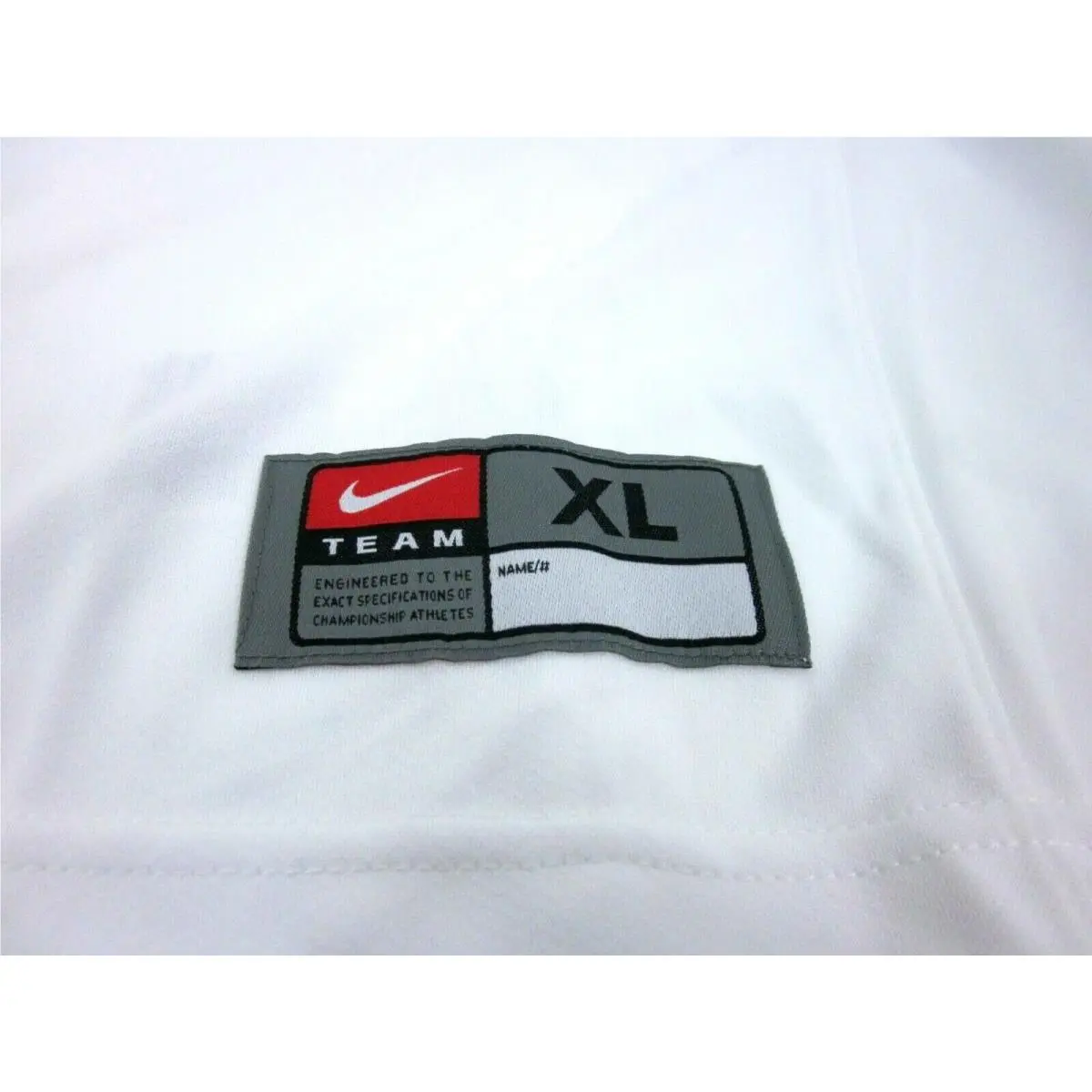Nike clothing - White (UPC: 676556726079) 0