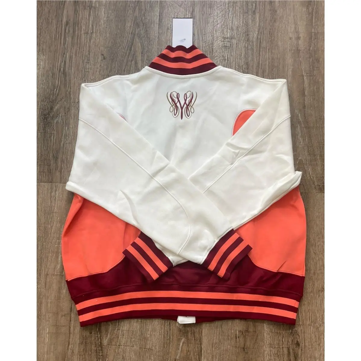 Nike clothing - Ivory (UPC: 0197598752036) 0