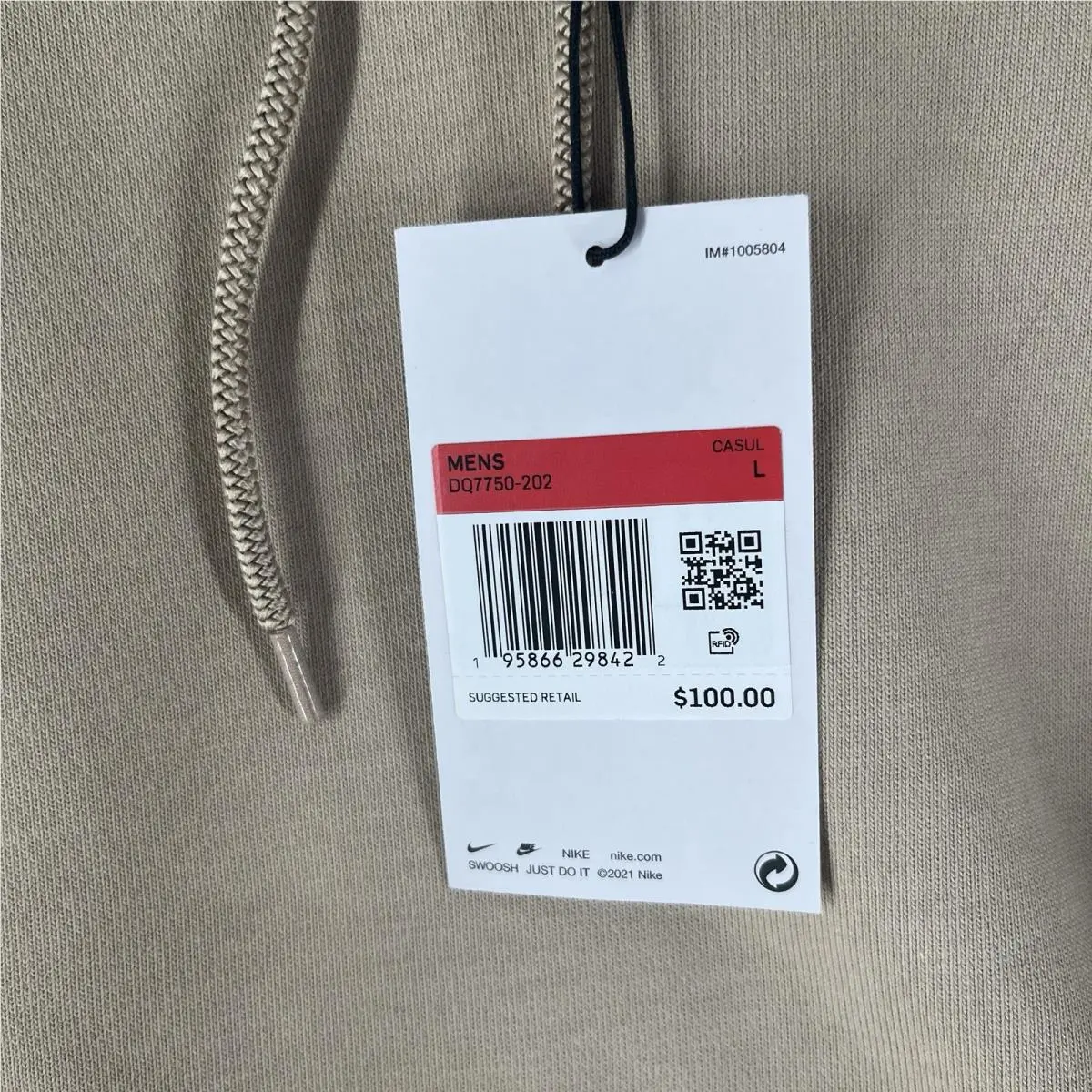 Nike clothing - Beige (UPC: 0195866298439) 0