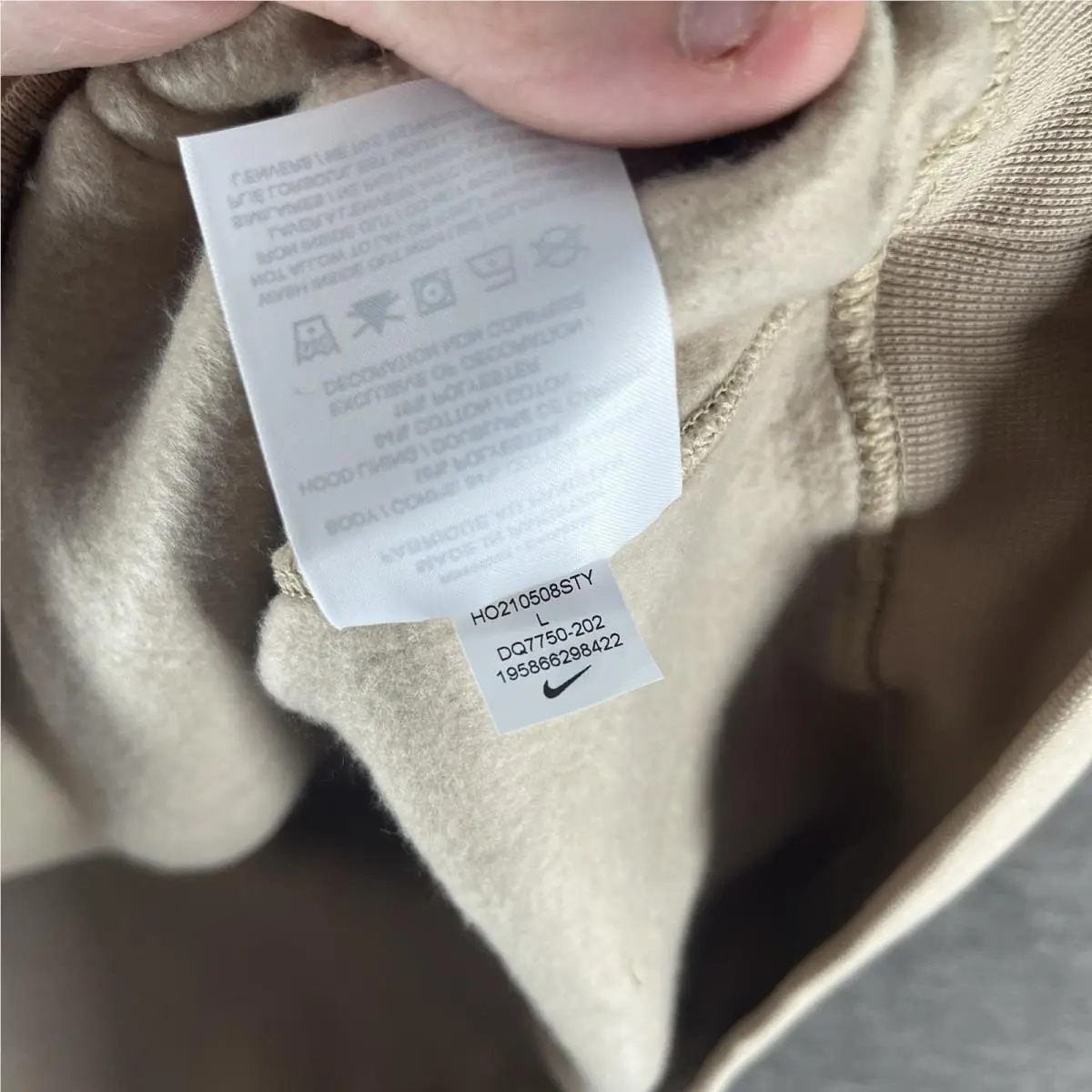 Nike clothing - Beige (UPC: 0195866298439) 3