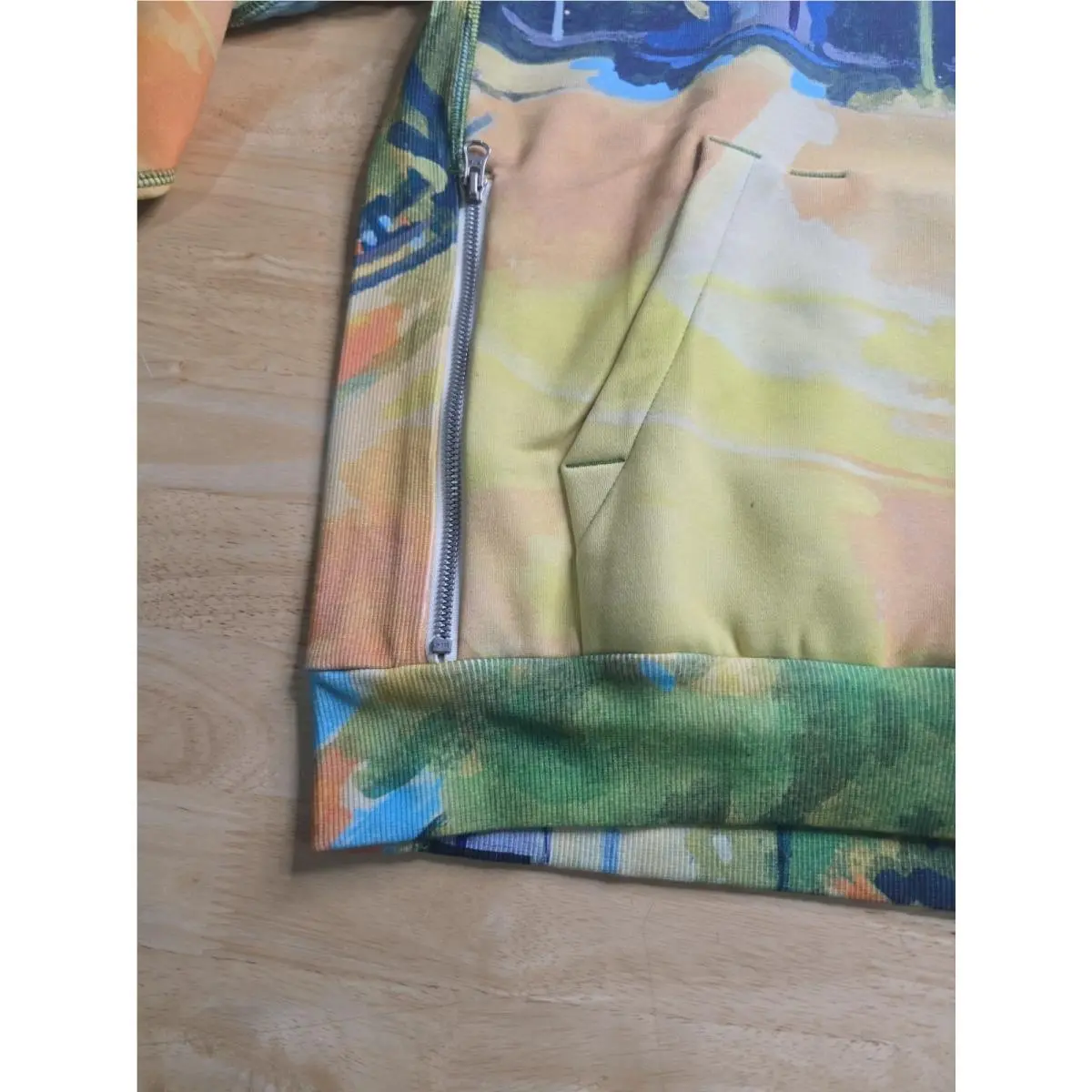 Nike clothing - Multicolor (UPC: 0198481930814) 2