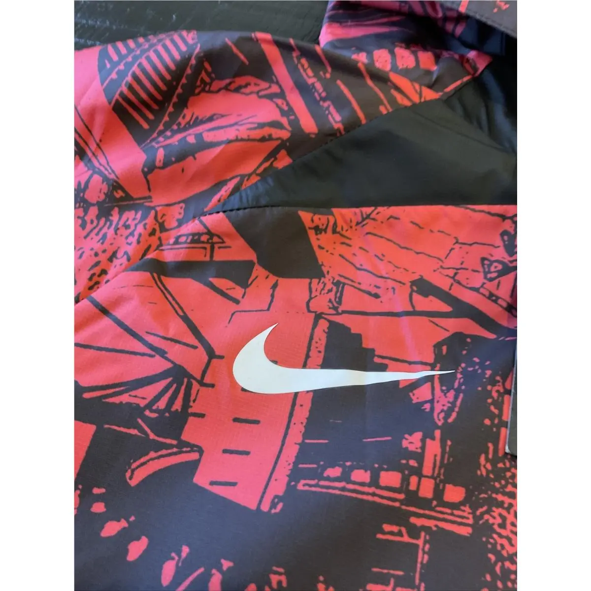 Nike clothing - Red (UPC: 0195867307055) 2