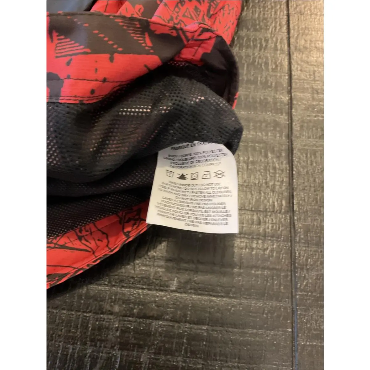 Nike clothing - Red (UPC: 0195867307055) 7