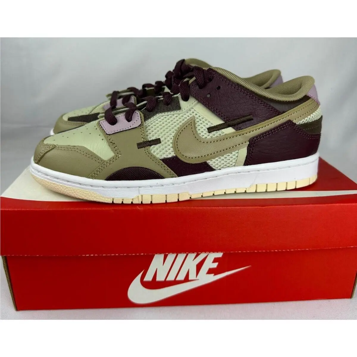 Mens 7.5 Dunk Scrap Latte Skateboarding Shoes Sneakers DH7450-100 by Nike