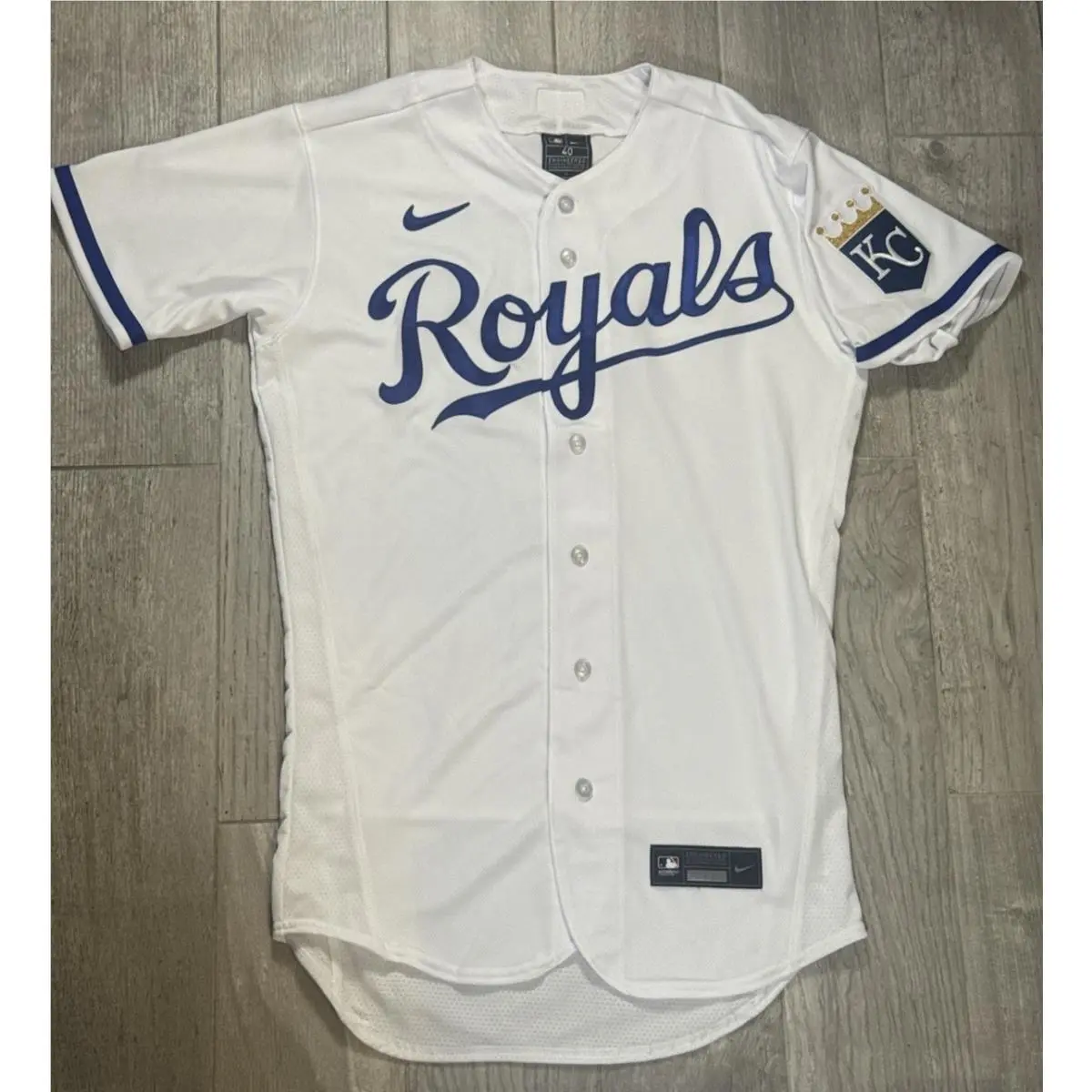 Kansas City Royals Jersey Mens 40 Medium White On Field by Nike