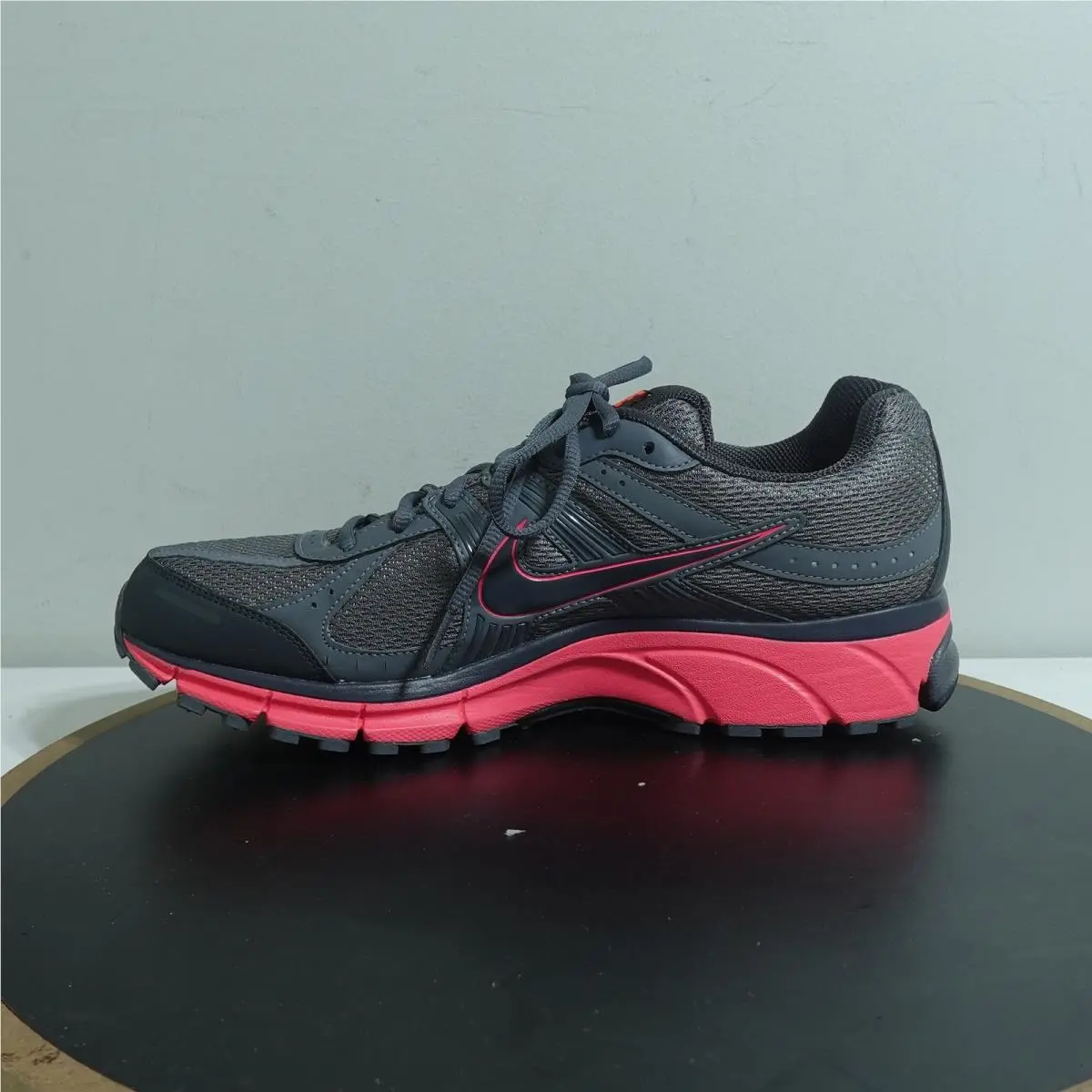 Nike shoes - Gray 4
