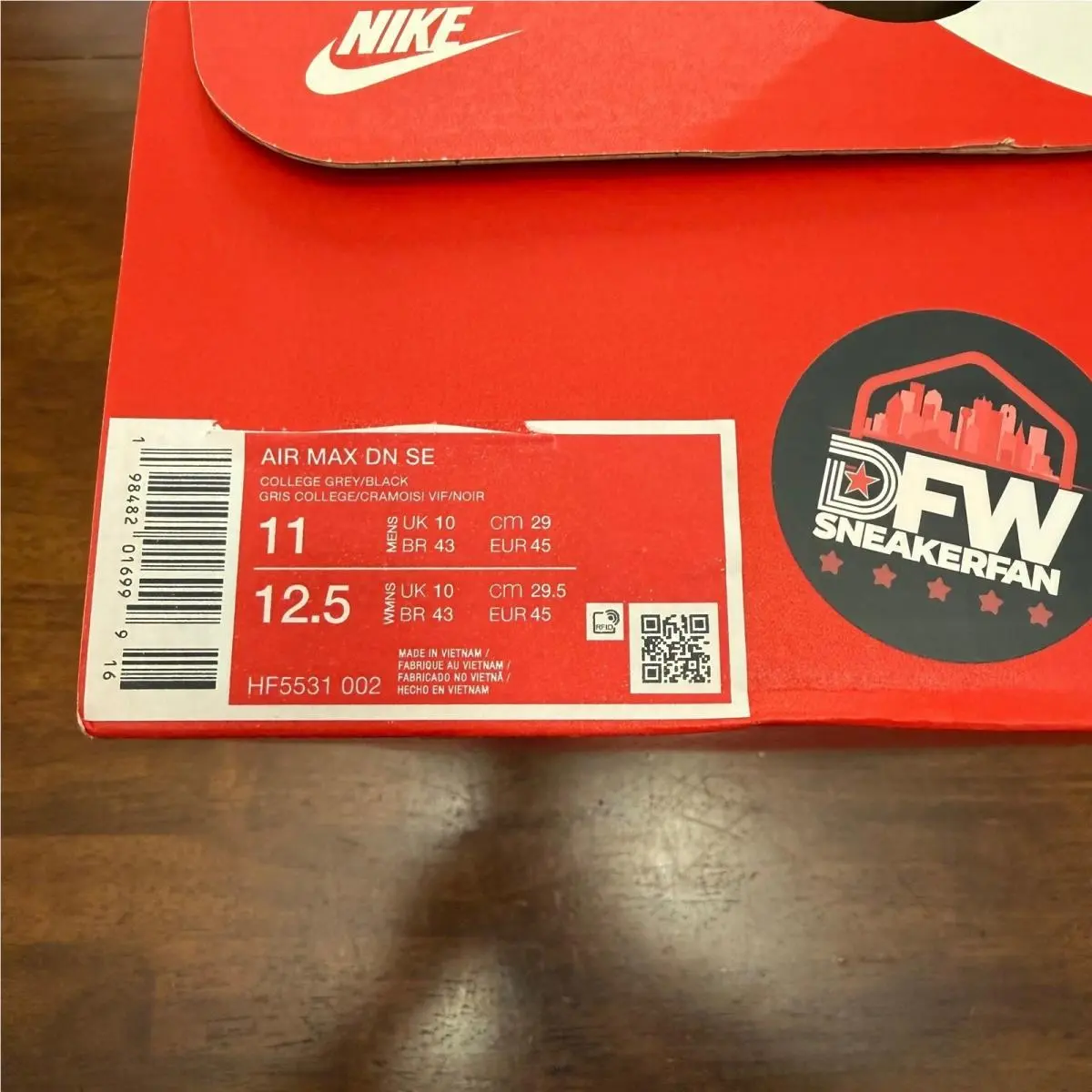 Nike shoes - Nike Air Max DN SE - Red 1