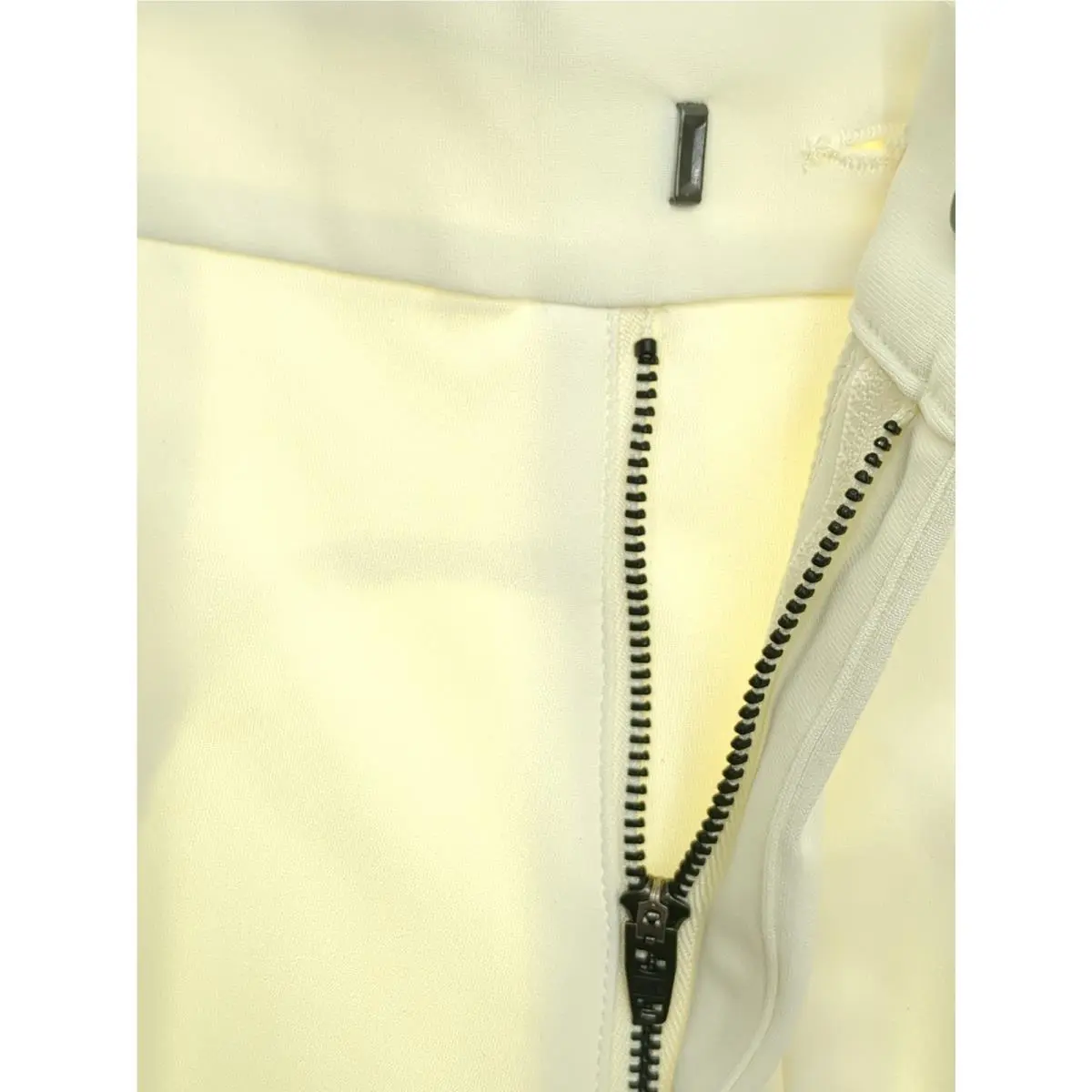 Nike clothing - HQ6930-133 - HQ6930-133 - White (UPC: 197863904405) 3