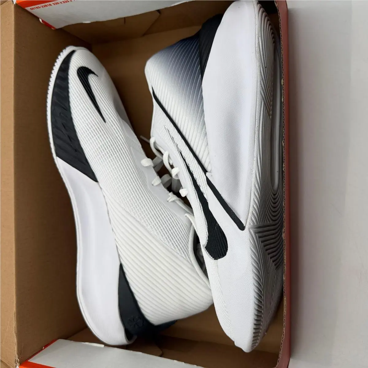 Nike shoes - Nike G.T. Jump Academy - Jump Academy - White 4