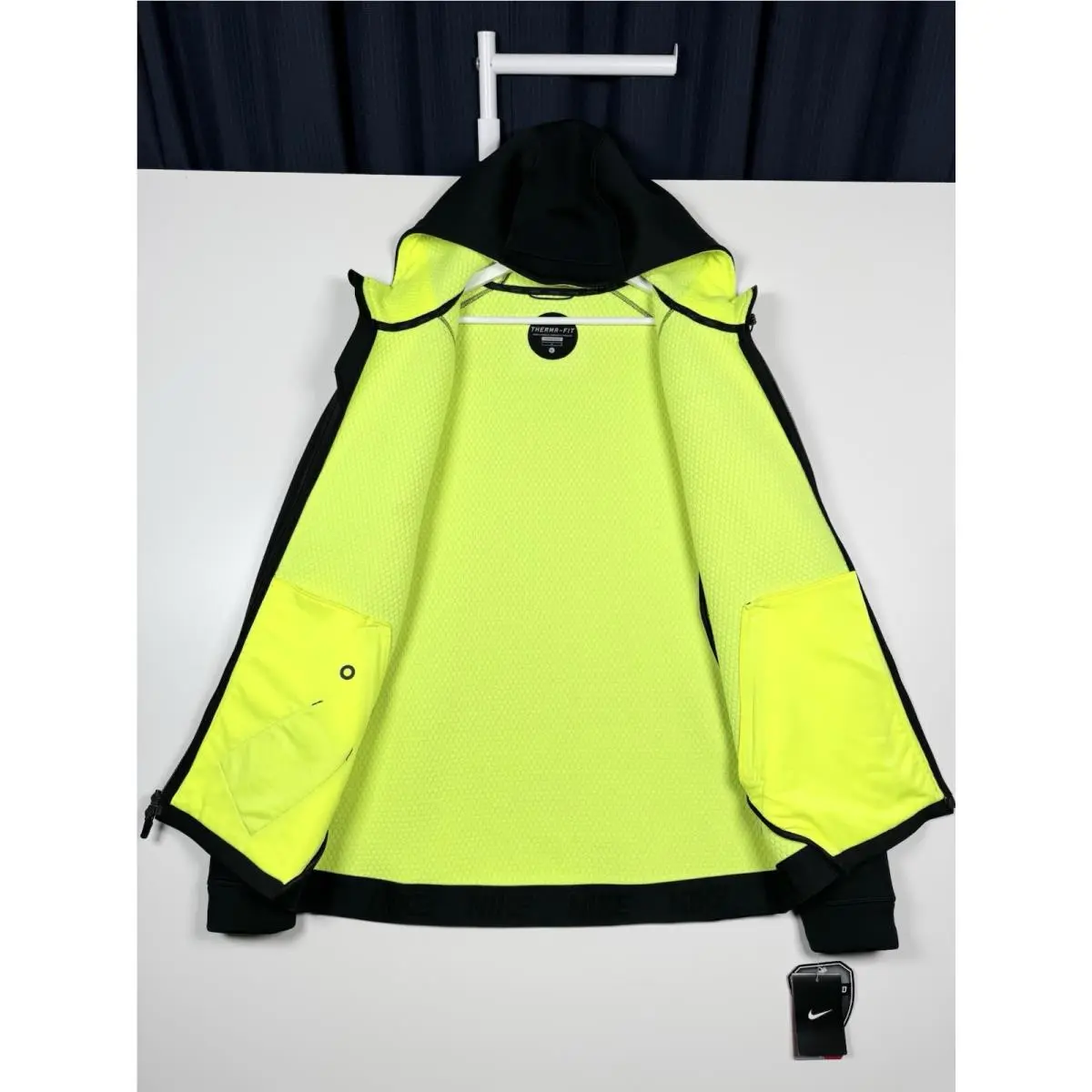 Nike clothing - 688475 - 688475 - Black Green 8