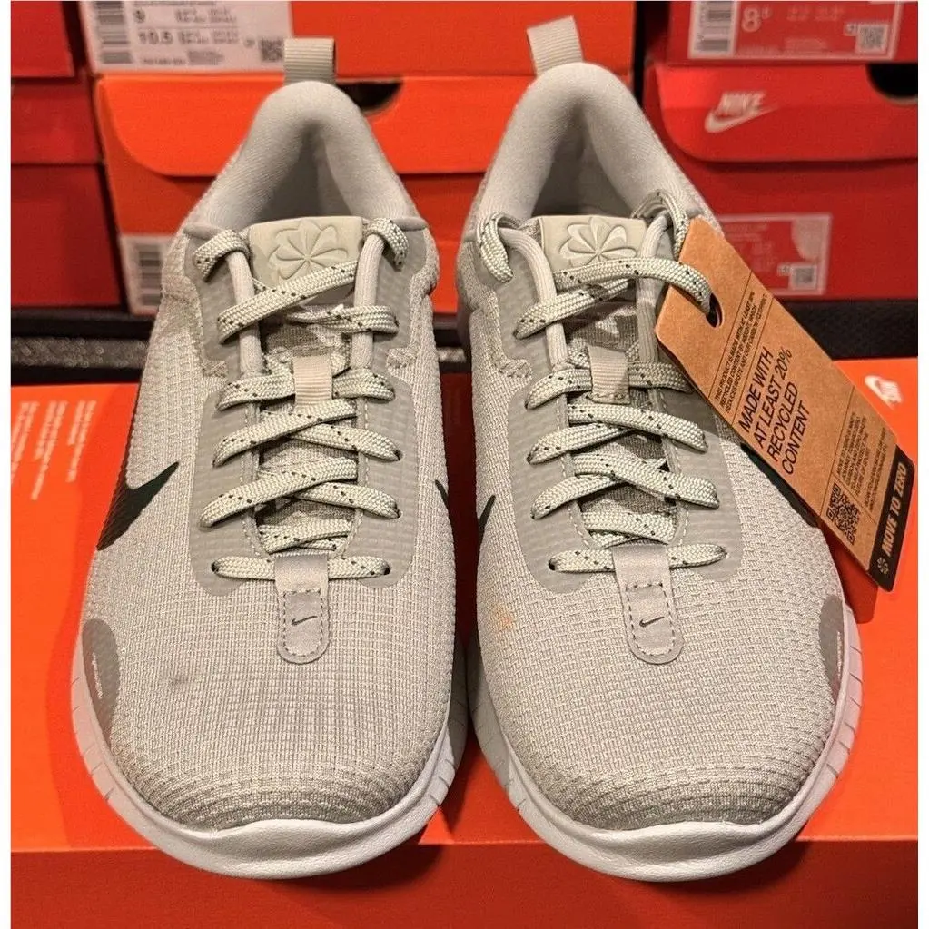 Nike shoes - Green 1