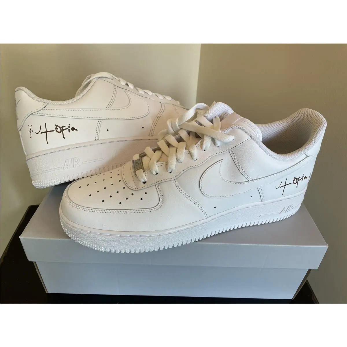 Travis Scott Utopia  Air Force 1 - 12 M by Nike