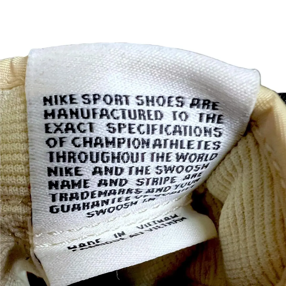 Nike shoes - Nike Dunk Hi - Dunk - DD9404 - Yellow 3