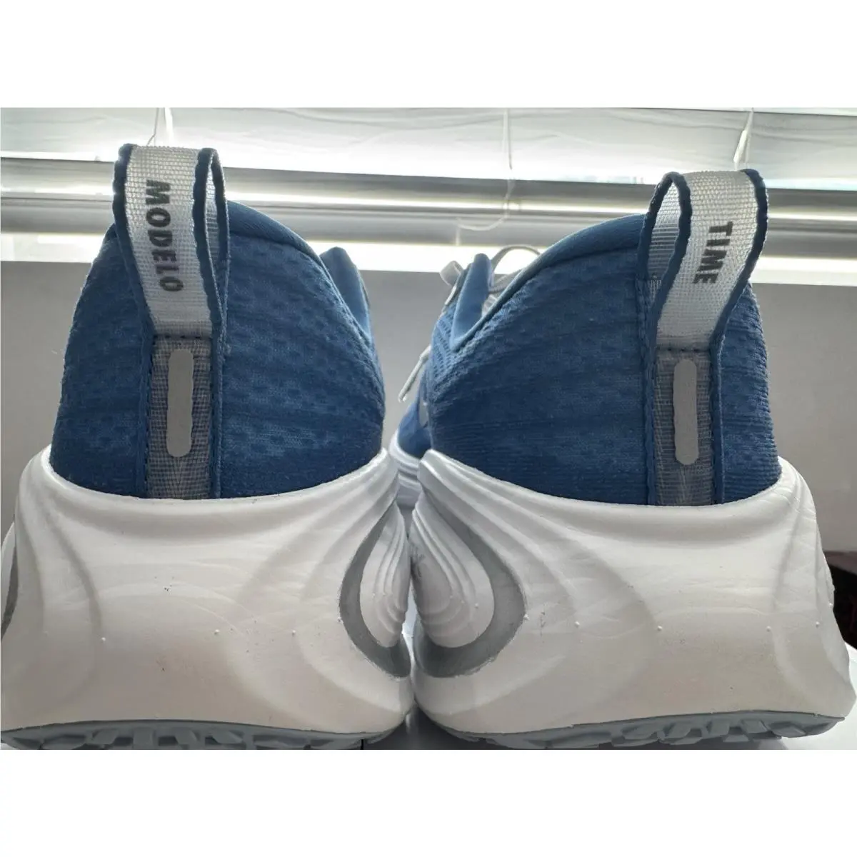 Nike shoes - Nike Vomero Plus - Vomero Plus - IQ1021-900 - White 3