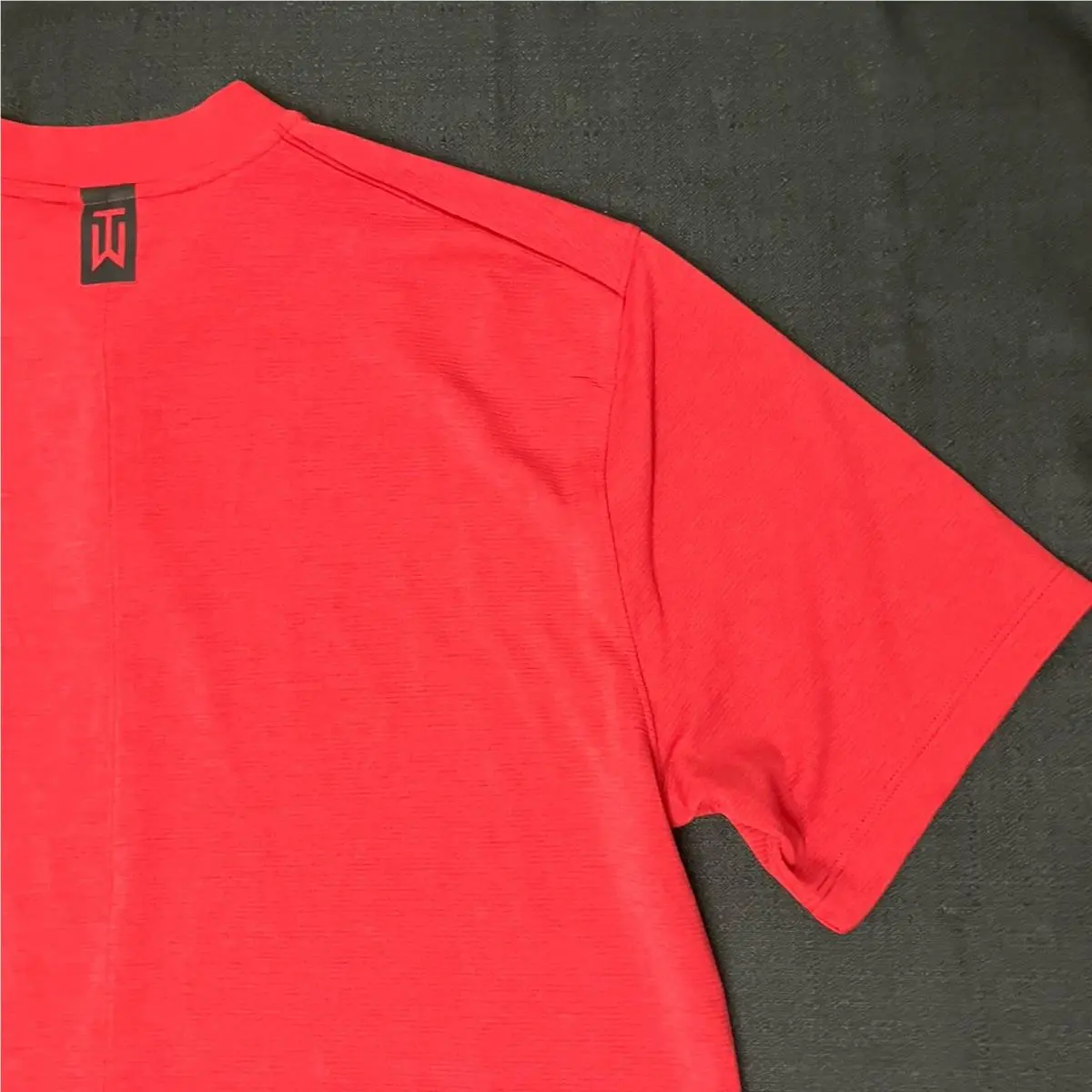 Nike clothing - TW Tiger Woods AeroReact Mock Blade Polo - Sunday Red Black 9