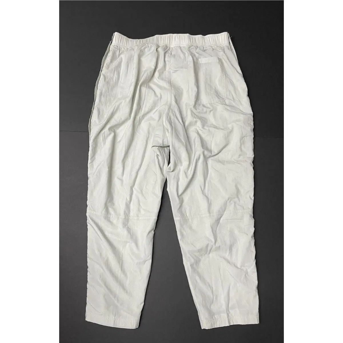 Nike clothing - Sportswear NSW - Sportswear NSW - BV4546-072 - Cream (UPC: 193146276146) 4