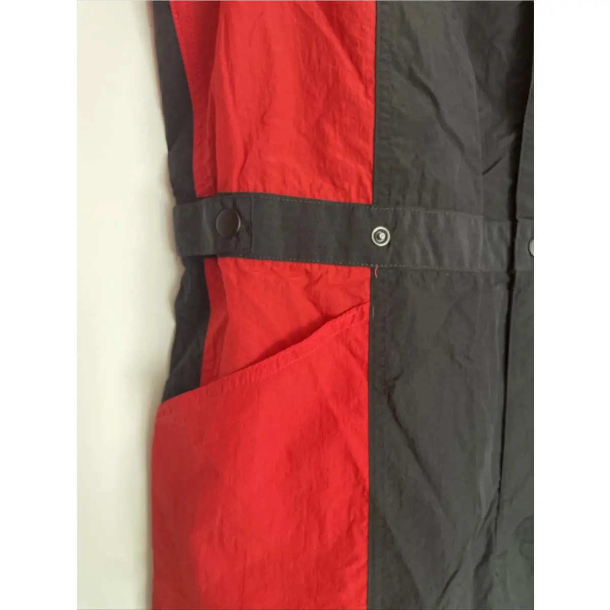 Nike clothing - Red (UPC: 0195243318088) 12