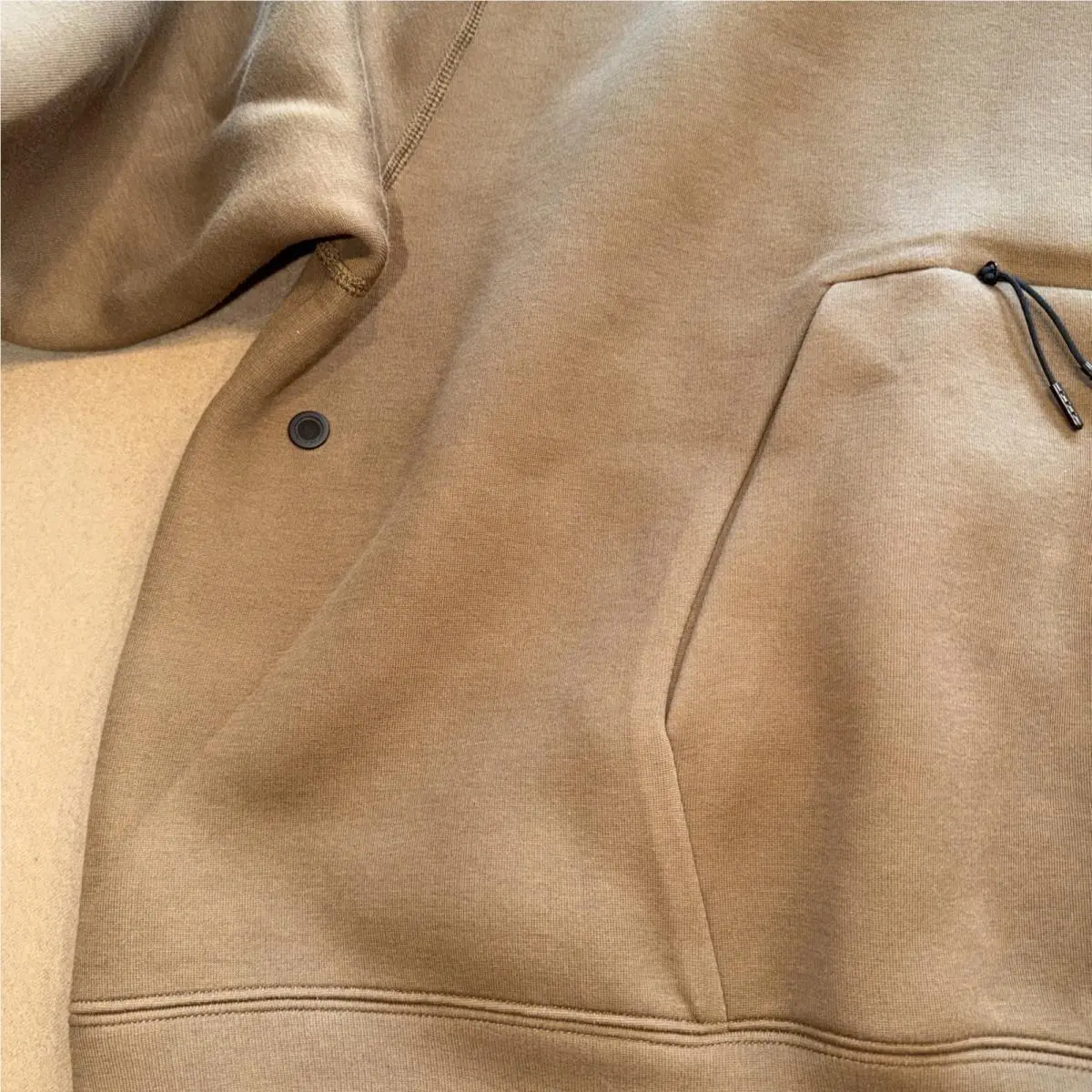 Nike clothing - Brown 1