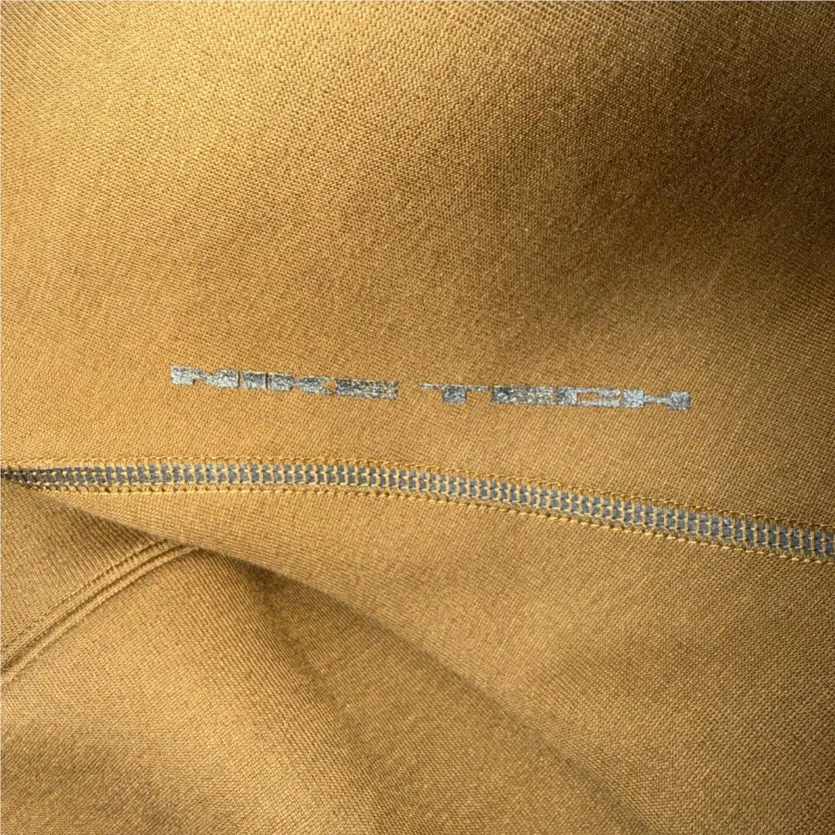 Nike clothing - Brown 5