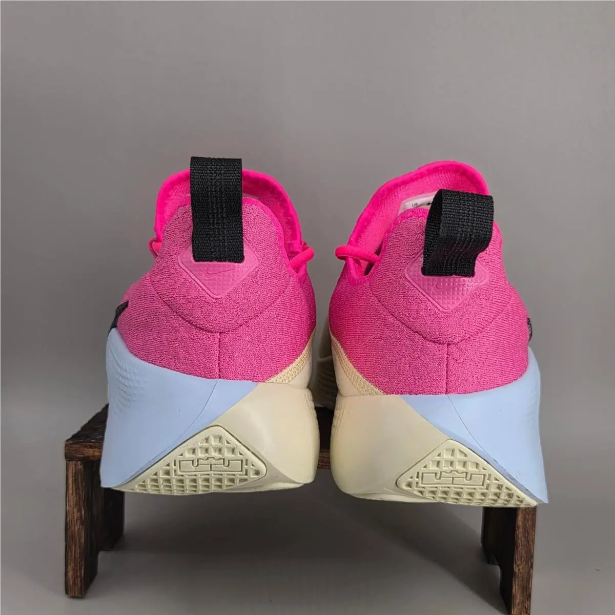 Nike shoes - Nike LeBron TR 1 - LeBron - Pink 2
