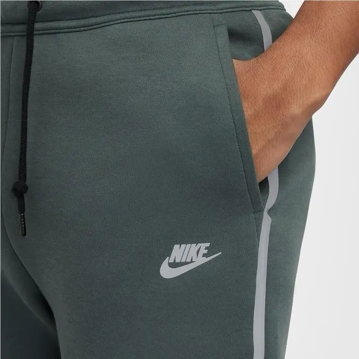 Nike clothing - Nike Tech - Tech - Green 1