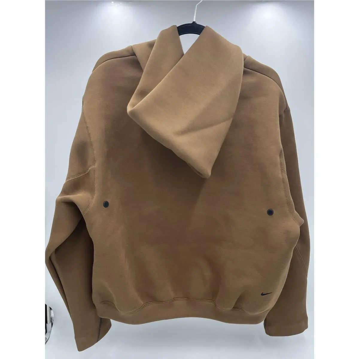 Nike clothing - Brown 1