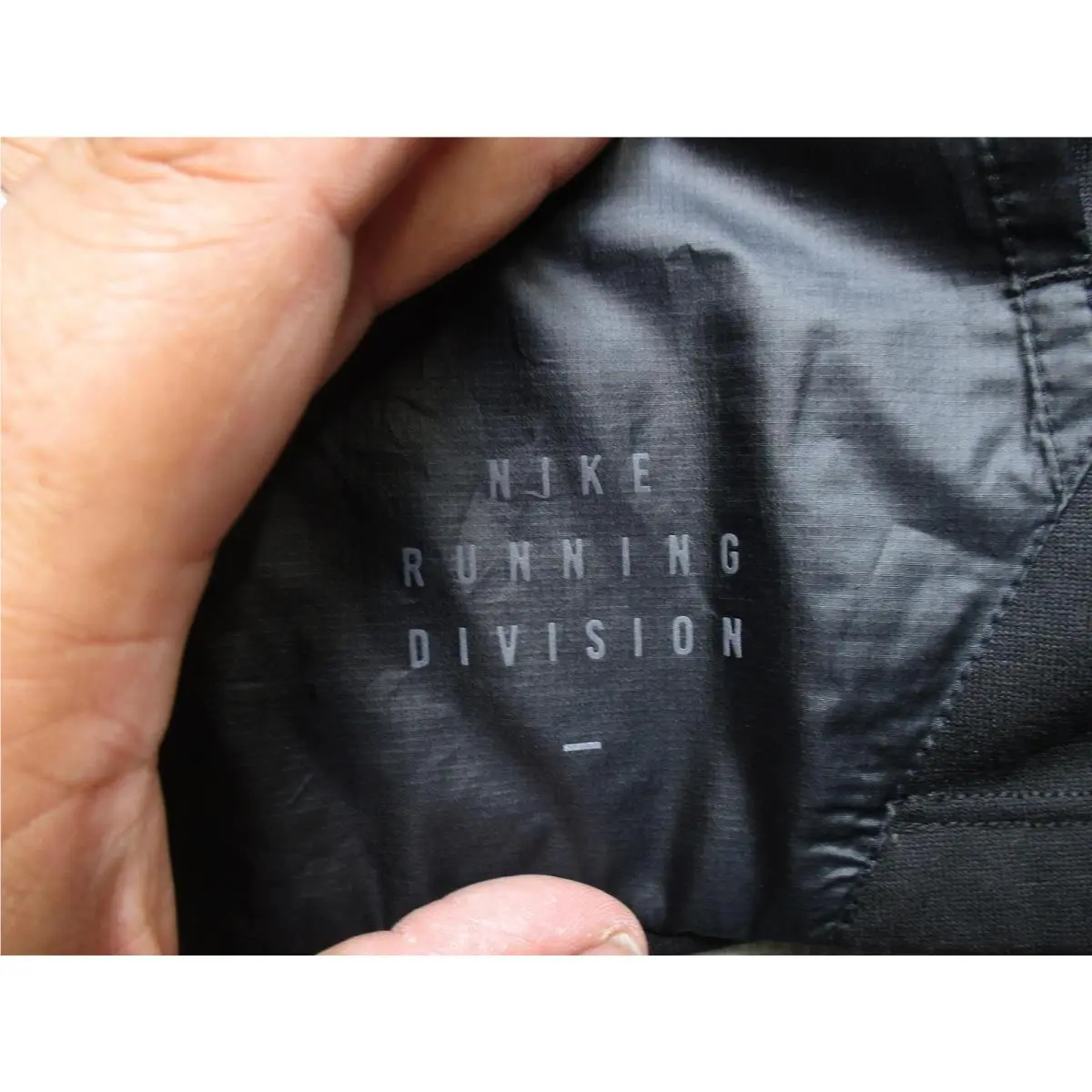 Nike clothing - Nike Running Division Therma Dri-FIT 933410-010 - Black 7