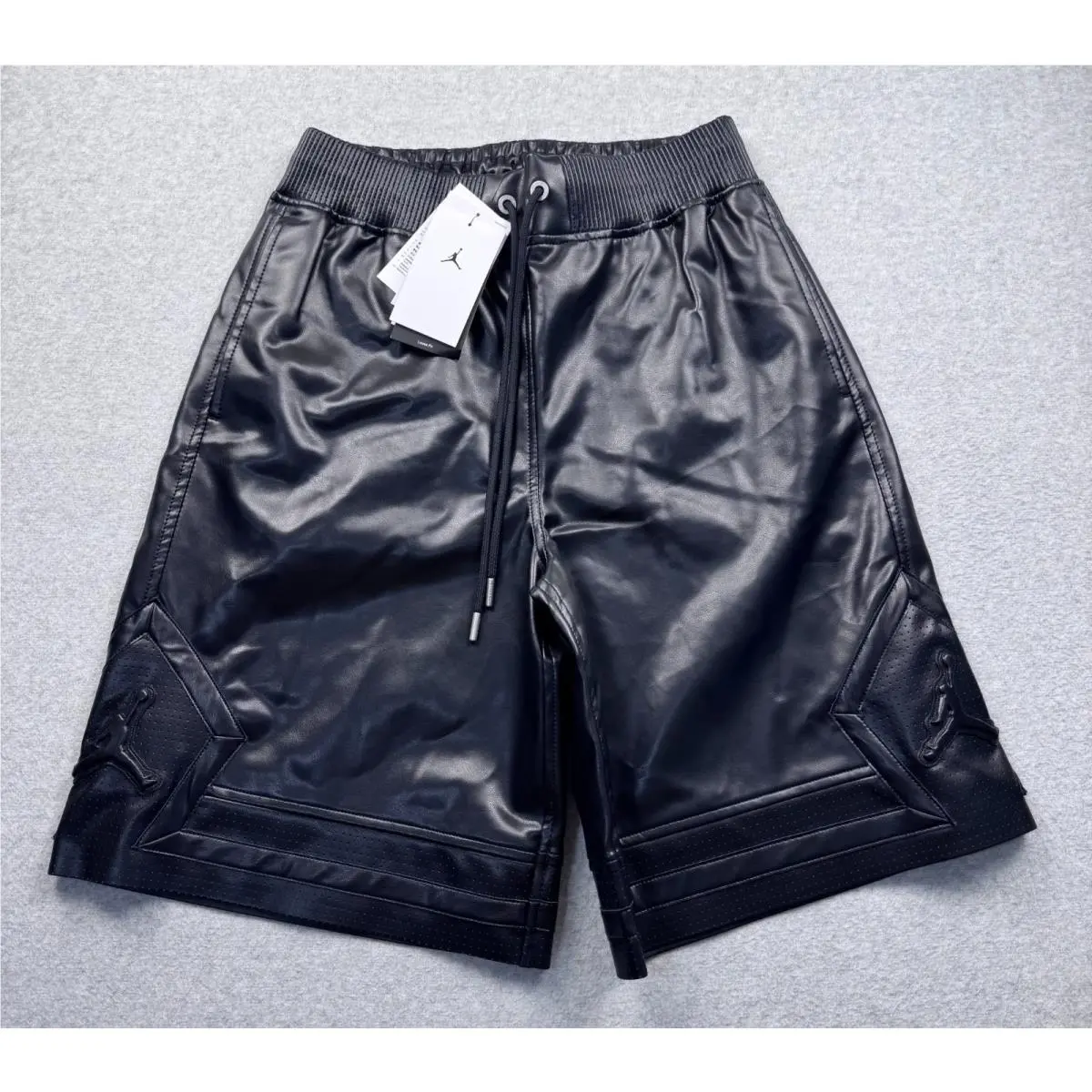 Nike Air Jordan Men`s Size Small Leather Diamond Shorts HV0077-010