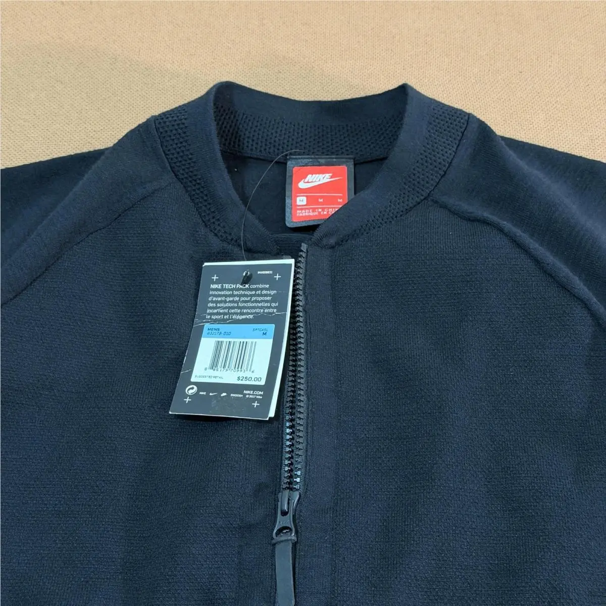 Nike clothing - Nike 832178-010 - Black 2