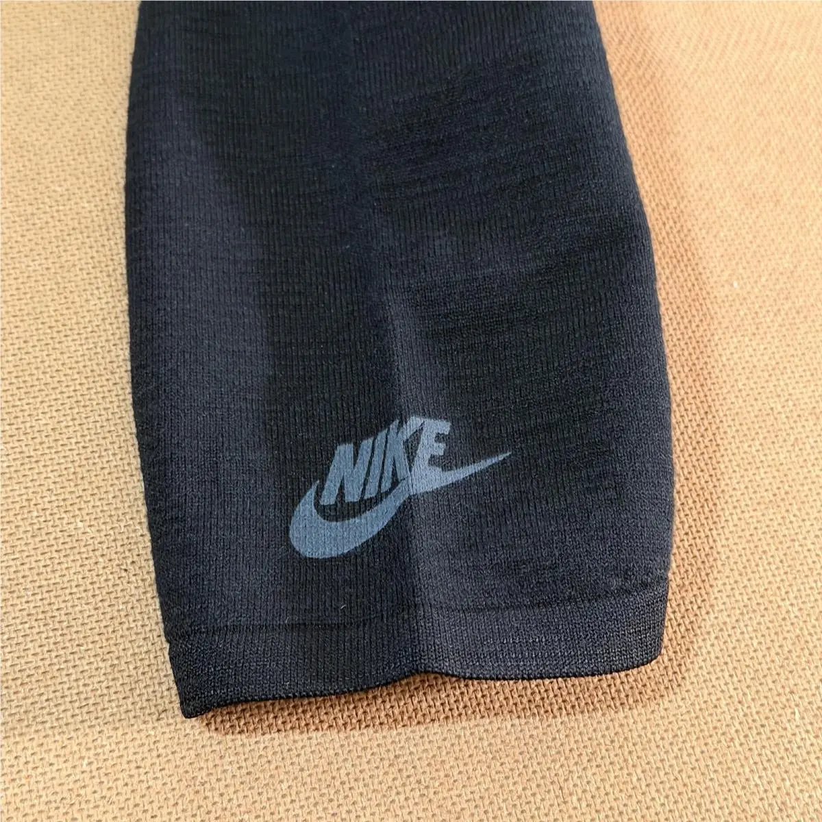 Nike clothing - Nike 832178-010 - Black 5