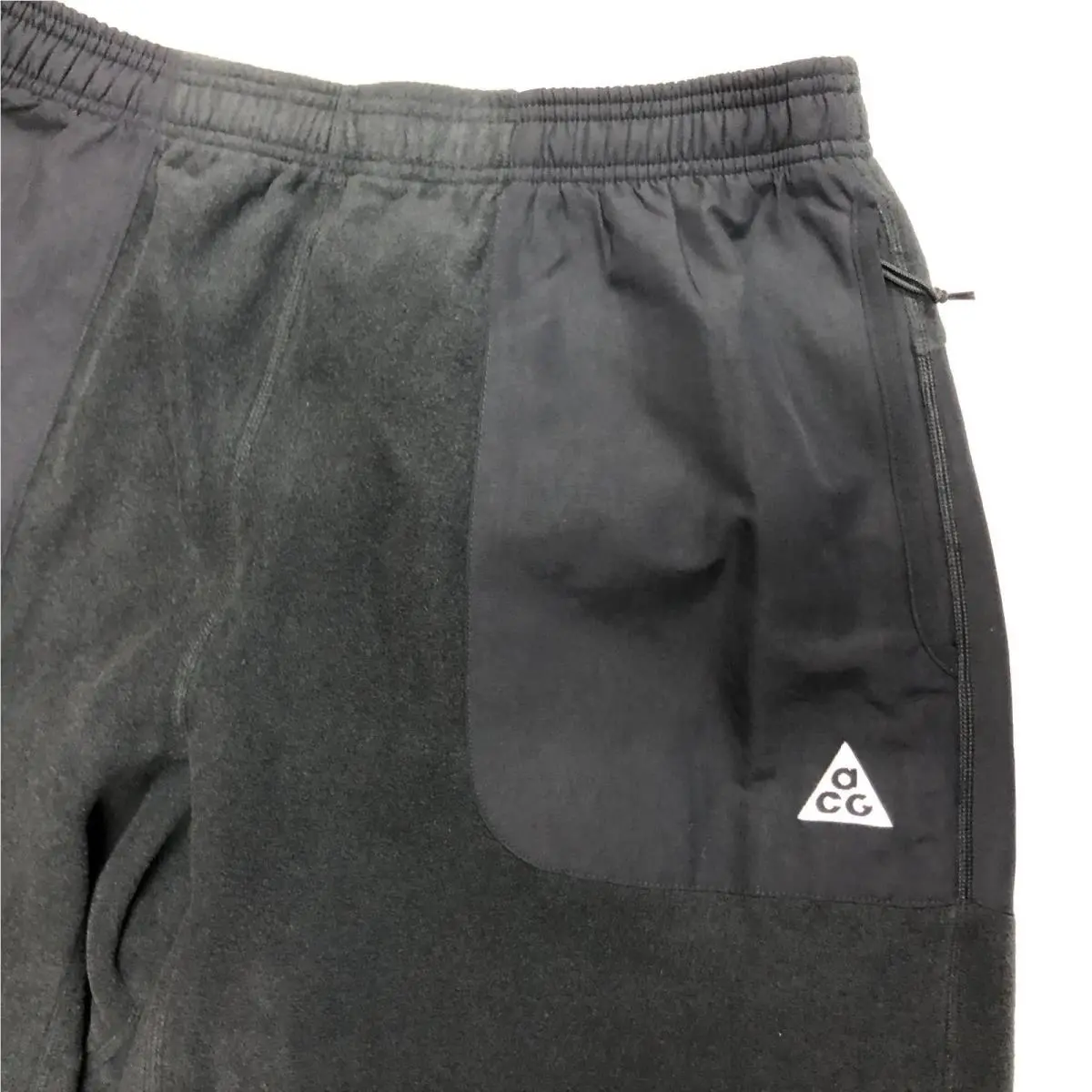 Nike clothing - Nike ACG Wolf Tree Plus - Black (UPC: 198726640195) 1