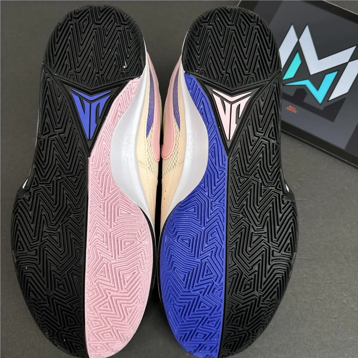 Nike shoes - Guava Ice 10