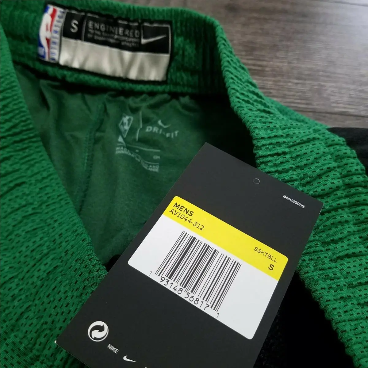 Nike clothing - Green 3