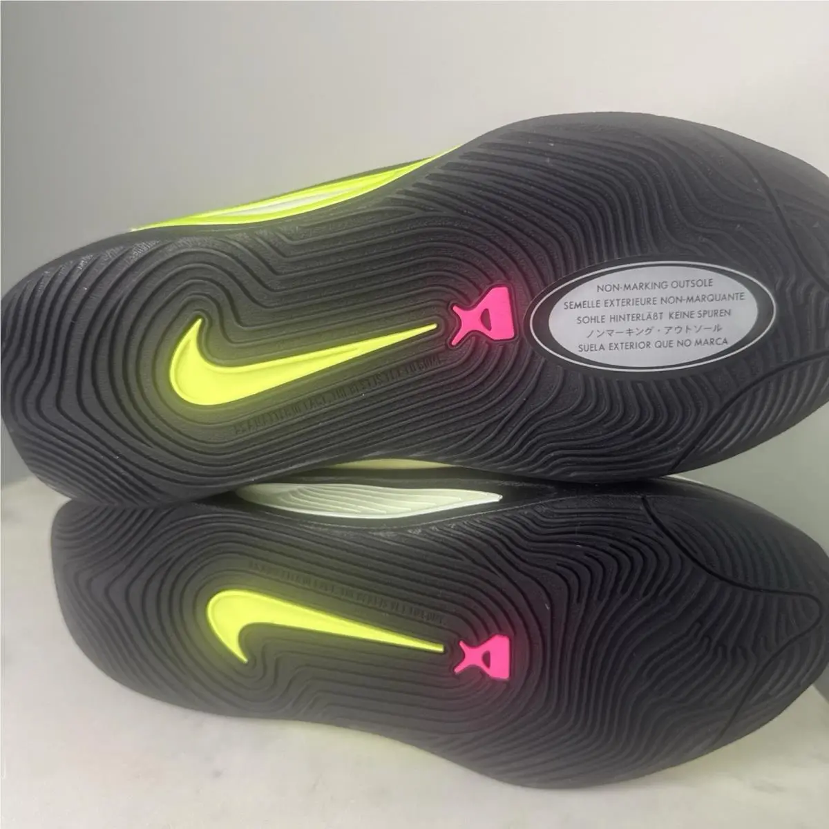 Nike shoes - A`One SE (GS) - HQ2294 001 - Black, Hyper Pink, Volt 6