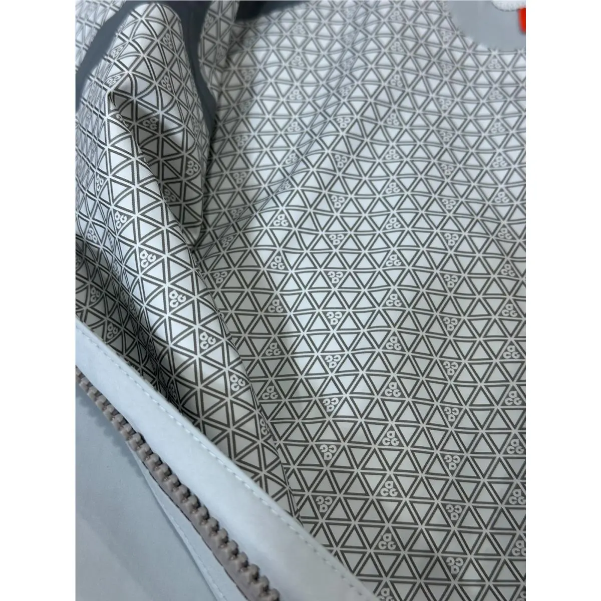 Nike clothing - Photon Dust (UPC: 198488294766) 6