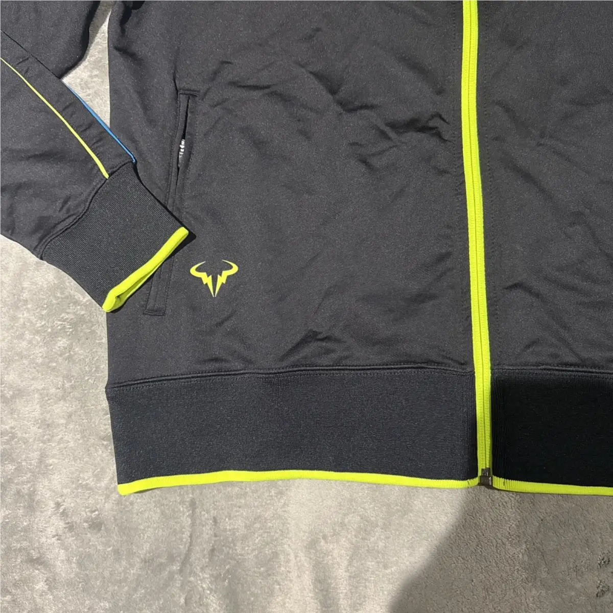 Nike clothing - Nike Men`s Summer All Court RF Knit Jacket - Black 1
