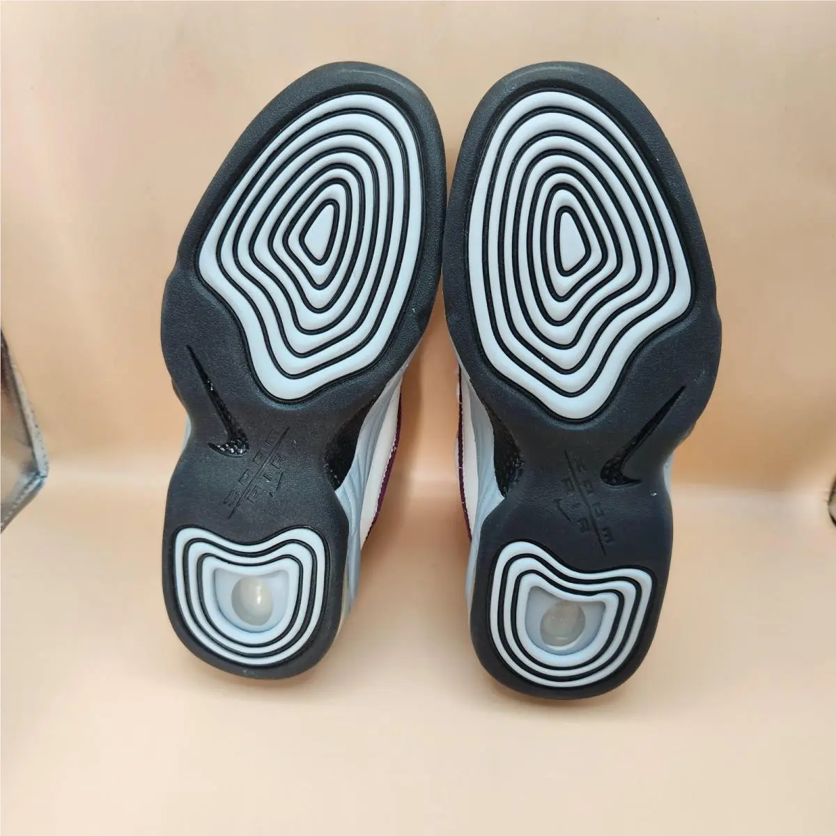 Nike shoes - Nike W Air Penny II - White 4
