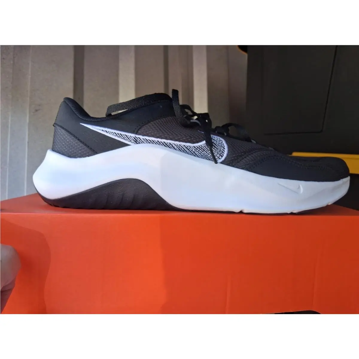 Nike Legend Essential 3 NN Low Running Trainer Sport Men Shoes Black Size 12